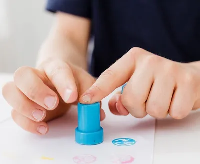 Immagine prodotto di Set di timbri Totum PAW Patrol 12 timbri autoinchiostranti - giocattoli creativi stamping