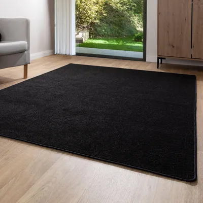 Produktbild von Steffensmeier Kurzflor Teppich Ibiza | Wohnzimmerteppich | Stilvoll | Pflegeleicht | Jugendteppich | Schwarz, Größe: 160x230 cm