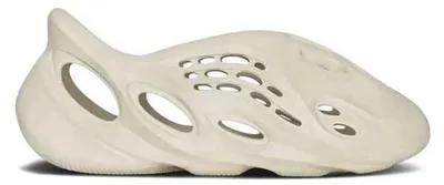 Produktbild von adidas Yeezy Foam RNNR Sneaker aus Algen-basiertem Schaumstoff Sand EU 42