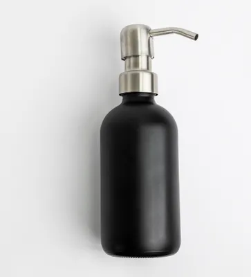 Produktbild von Natural Goods Berlin KLEAN Seifenspender mit Etiketten, hochwertiger & nachfüllbarer Seifenspender für Küche & Bad, matt Schwarz, Edelstahl Pumpkopf Silber, 250 ml