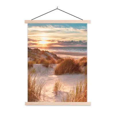 Produktbild von MuchoWow® Textilposter Düne - Pflanzen - Sonnenuntergang - Strand - Meer 120x160 cm mit holzfarbenen Rahmen - Plakatkarton