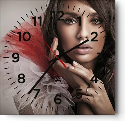 Produktbild von Wanduhr - Quadrat - Glasuhr - Schönheit kleid mode modell - 30x30cm - Schleichendes Uhrwerk - Lautlos - zum Aufhängen bereit - Dekoration Modern - Wanddekoration aus Glas - C4AC30x30-2137