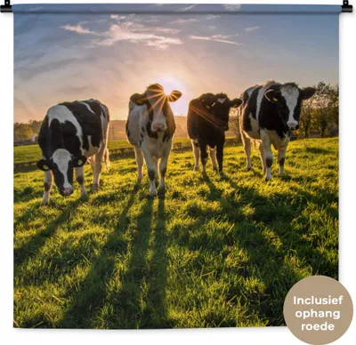 Produktbild von MuchoWow® Wandteppich Wandbehang Kühe - Sonne - Gras - Tiere - Bauernhof 90x90 cm Tapisserie Dekoration Wandtuch - Wandaufhänger