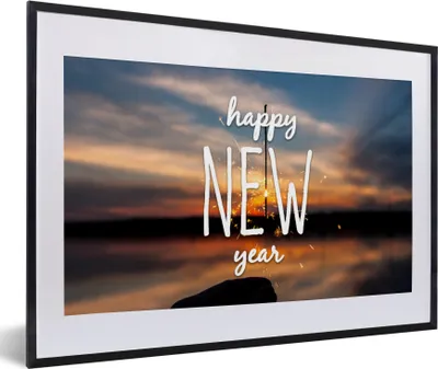 Produktbild von MuchoWow® MuchoWow® Gerahmtes Poster Sprichwörter - 'Frohes neues Jahr' - Zitate 60x40 cm - Poster mit zchwarzem Bilderrahmen - Schlafzimmer - Plakat in Rahmen - Drucken