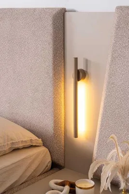 Image de Lit, table de chevet, chambre à coucher, style moderne, couleur beige, neuf, éclairage