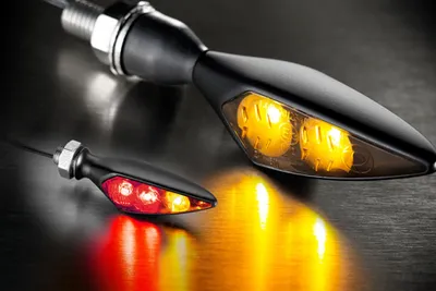 Produktbild von Kellermann Rück-, Bremslicht, Blinker Einheit Rhombus S DF Dark, HR, schwarz, getöntes Glas für