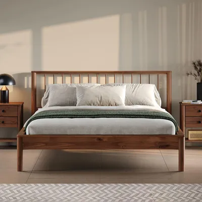 Produktbild von Bett APOANA aus Massivholz 140 x 190 cm, kastanie – Doppelbett inklusive Lattenrost, Kopfteil mit 94 cm Höhe, stabile Mittelstrebe mit 3 Stützfüßen, Einlegetiefe für Lattenrost 10,5 cm