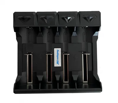 Zdjęcie produktu dla Ładowarka do akumulatorów OXE 18650 / 26650 / 21700 / 16340 / 14500 / 10440, 4 porty