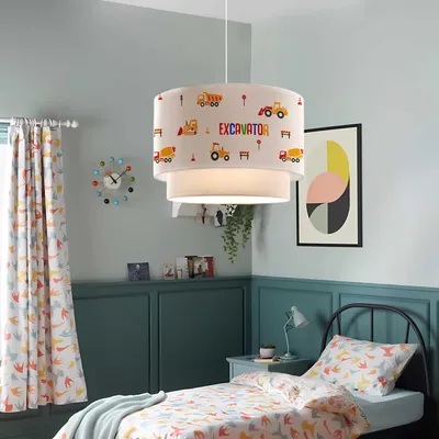Immagine prodotto di Lampada a sospensione per bambini "Lurgan" regolabile in altezza con paralume in tessuto con motivo di veicoli da costruzione, bianco