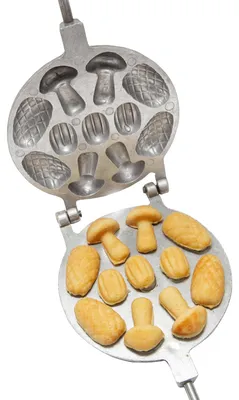 Keksform-Set: 3 Oreshki-Formen + 4 Tannenzapfen-Ausstecher + 4 Pilzformen