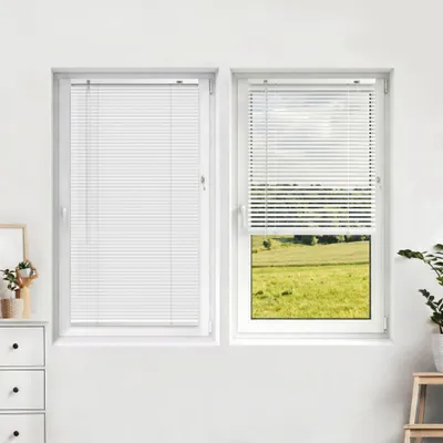 Produktbild von LightLess Prime Aluminium-Jalousie, 25 mm, verdunkelnd, 60 x 200 cm, weiß matt ohne Bohren, L-Lamellen, Sichtschutz & Hitzeschutz, robust, feuchtraumgeeignet, einfache Montage Victoria M.