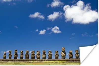 Produktbild von MuchoWow® Poster Blauer Himmel mit einigen Wolken über den Moai-Statuen 180x120 cm - Fotoplakat