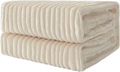 Produktbild von Famanu Fleece-Decke Weich und Warm - 125x150 cm