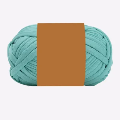 Produktbild von Häkelgarn Polyester 100g Grün Weich zum Stricken und Häkeln
