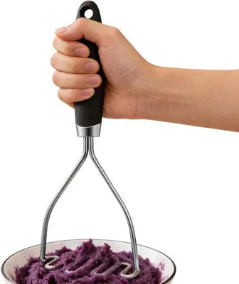 Productafbeelding van Aardappelstamper Roestvrij Staal - Bonenpers Keukengereedschap - Maaltijdbereiding Vereenvoudigen - Polsvriendelijke Drukverdeling - 26 cm - Zilver