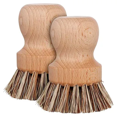 Produktbild von Reinigungsbürsten für Gusseisenpfannen – Griff aus Buchenholz und Borsten aus Naturfasern – (2 Stück)