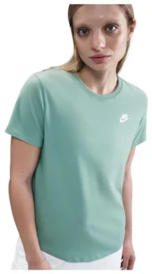 Zdjęcie produktu dla Nike Γυναικεία κοντομάνικη μπλούζα Sportswear Club Essentials T-Shirt L