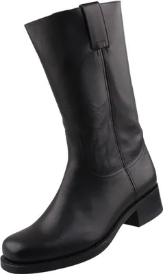 Der Stiefel auf dem Bild ist schwarz und hat eine schlichte elegante Form. Er ist von der Außenseite zu sehen und zeigt eine glatte Oberfläche.