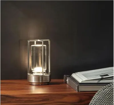 Produktbild von Tragbare Metall-Tischlampe für Innen/Außen, Wiederaufladbare Kabellose LED-Lampe, 3-Farben Stufenlos Dimmbar,Restaurant/Schlafzimmer/Bar/Campinglicht