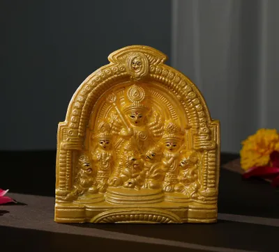 Durga Mahishasura-mardini Figur, Polyresin, gold, 11,3x10x2 cm
