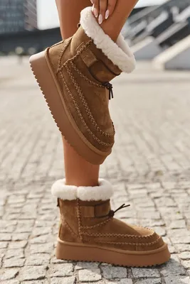 Obrázek produktu pro Dámské sněhule značky Big Star, model SS274373, barva camel, velikost 41, s dekorativními prošíváním. Materiál: semiš