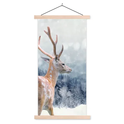 Produktbild von MuchoWow® Textilposter Winter - Hirsche - Tiere 40x80 cm mit holzfarbenen Rahmen - Wohnzimmer
