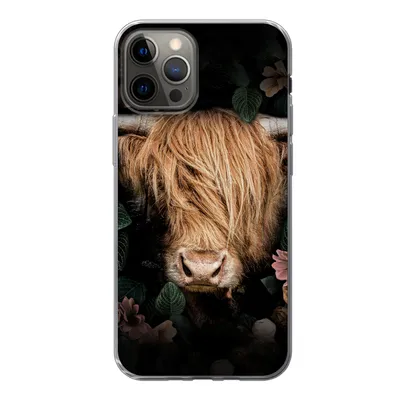 Produktbild von MuchoWow® Handyhülle Schutzhülle Hülle für iPhone 13 Pro Schottischer Highlander - Kuh - Blätter Silikon Softcase Handy Hülle - Handy-Tasche