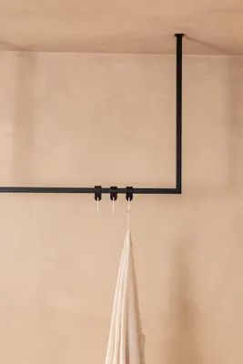 Immagine prodotto di Set di 3 ganci a forma di "S" in metallo con passante in pelle | Colore: nero/bianco | Marca: Metallbude