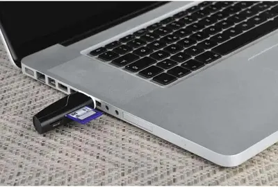 Image de Lecteur de cartes HAMA, USB 2.0, SD/microSD, SD/SDHC/SDXC, plusieurs couleurs
