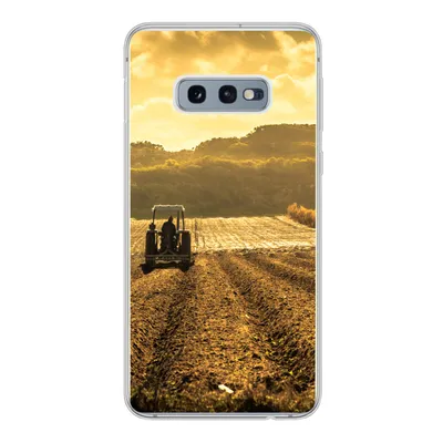 Produktbild von MuchoWow® Handyhülle Schutzhülle Hülle für Samsung Galaxy S10e Traktor - Bauernhof - Berg Silikon Softcase Handy Hülle - Handy