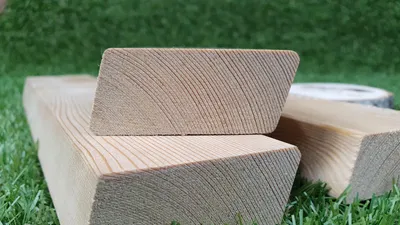 Produktbild von NORDIKA Rhombusleisten kanad. Lärche 26x68mm, Länge 2,40m, 15°, elegant-gehobelt, A/B