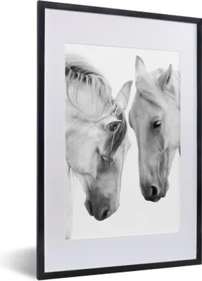 Produktbild von MuchoWow® Gerahmtes Poster Pferd - Tiere - Porträt - Weiß 40x60 cm - Poster mit Schwarzem Bilderrahmen Wandposter Rahmen Foto Bilder - Poster in Rahmen