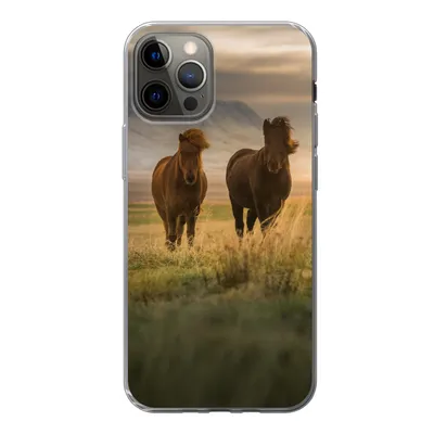 Produktbild von MuchoWow® Handyhülle Schutzhülle Hülle für iPhone 13 Pro Pferde - Luft - Gras Silikon Softcase Handy Hülle - Handy-Tasche