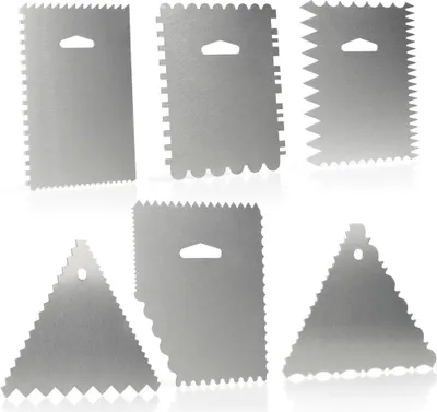 Produktbild von com-four® 6-teiliges Teigschaber-Set - Tortenspachtel aus Aluminium - Modellierwerkzeug für Backen und Kochen - Streichpalette mit 23 Mustern