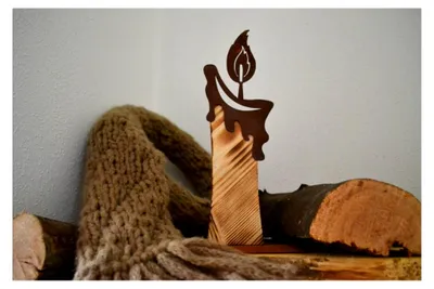 Produktbild von Holzkerze aus Metall und Holz für Dekoration