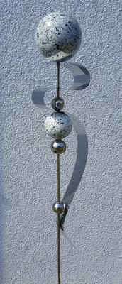 Produktbild von Skulptur Saturn Kugel weiss Edelstahl 160 cm Beetstecker Gartenstecker