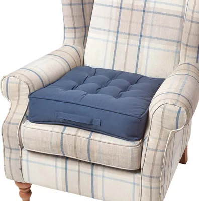 Produktbild von HOMESCAPES Komfortables Sesselkissen mit Baumwollbezug - Sitzkissen dunkelblau, 50 x 50 cm