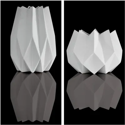 Produktbild von 2er Set Kaiser Porzellanvasen POLYGONO STAR weiß H. 14 + 21,5cm Goebel
