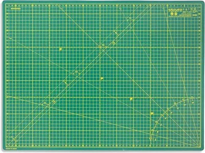 Produktbild von Famanu Schneidematte selbstheilend mit doppelseitigem Raster - A2 - 3 mm dick - grün