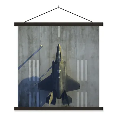 Produktbild von MuchoWow® Textilposter Der F-35 Lightning II Jet am Boden 60x60 cm mit schwarzem Rahmen - Posteraufhänger