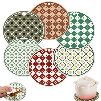 Productafbeelding van Siliconen pannenlappen en onderzetters - set van 6, hittebestendig - bloemendesign, antislip - diameter 16 cm