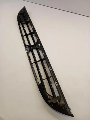Image de Grille d'aération de pare-chocs BMW d'origine, référence 51137116963