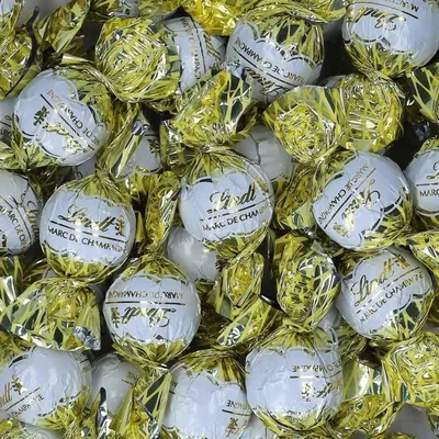 Produktbild von Lindt Kugeln Marc de Champagne 3kg