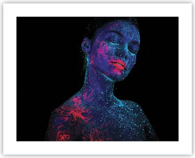 Produktbild von Poster - Poster ohne Rahmen - Frau Ultraviolett Glitzer - 50x40 cm - Wand Bild - Wanddeko - Wandbilder - Kunstposter - Wandposter - Bilder - Kunstdruck - Wanddekoration - Wandbild - P2XAA50x40-4527