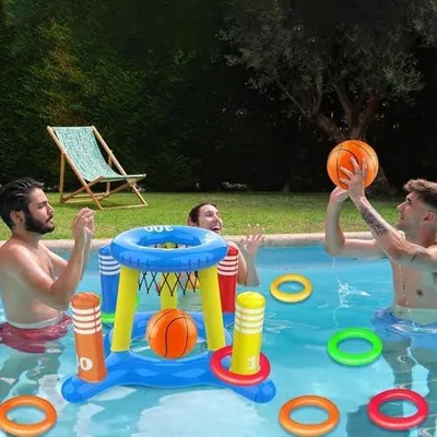 Produktbild von Aufblasbarer Basketballkorb für den Pool – schwimmendes Wasserspielset aus PVC mit 2 Basketbällen, 8 Wurfringen, 1 Kreuzwurfspielzeug und Pumpe