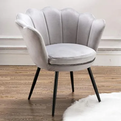 Produktbild von Samt Make-up Stuhl - Muschelstuhl mit Schwarzen Metallbeinen, Grau