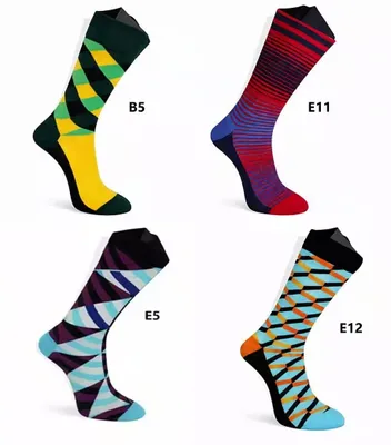 Produktbild von 4 Paar Bunte Herren & Damen Socken mit Muster – Moderne Design Socken, Baumwollmix, Bequem & Atmungsaktiv Größe 38 bis 46