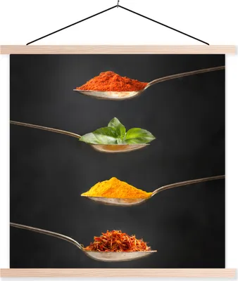 Produktbild von MuchoWow® Textilposter Kräuter - Löffel - Gewürze - Schwarz - Italienisch 60x60 cm mit holzfarbenen Rahmen - Wanddekoration