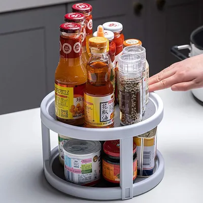 Produktbild von Lazy Susan Aufbewahrungsregal - drehbarer Kräuterständer aus rutschfestem Kunststoff für Küchen und Kühlschränke. Organisiere einfach deine Kräuter und Utensilien.