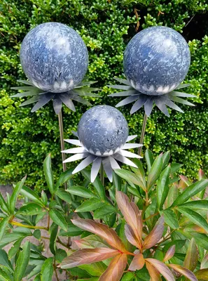 Produktbild von Blütenzauber Milano 3er Set Rosenkugel 15/15/10 cm Edelstahl anthrazit Gartenstecker Deko mit Stab 80 cm